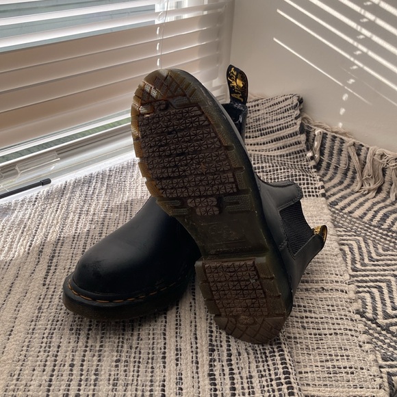 Dr Martens 2976 Chelsea boots - Picture 2 of 3